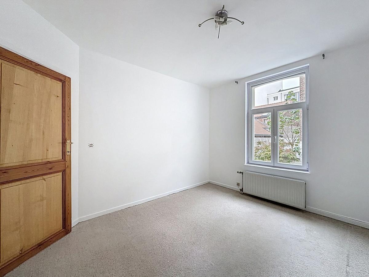 St-Gilles : Bel appartement 2 CH. en cours de rénovation