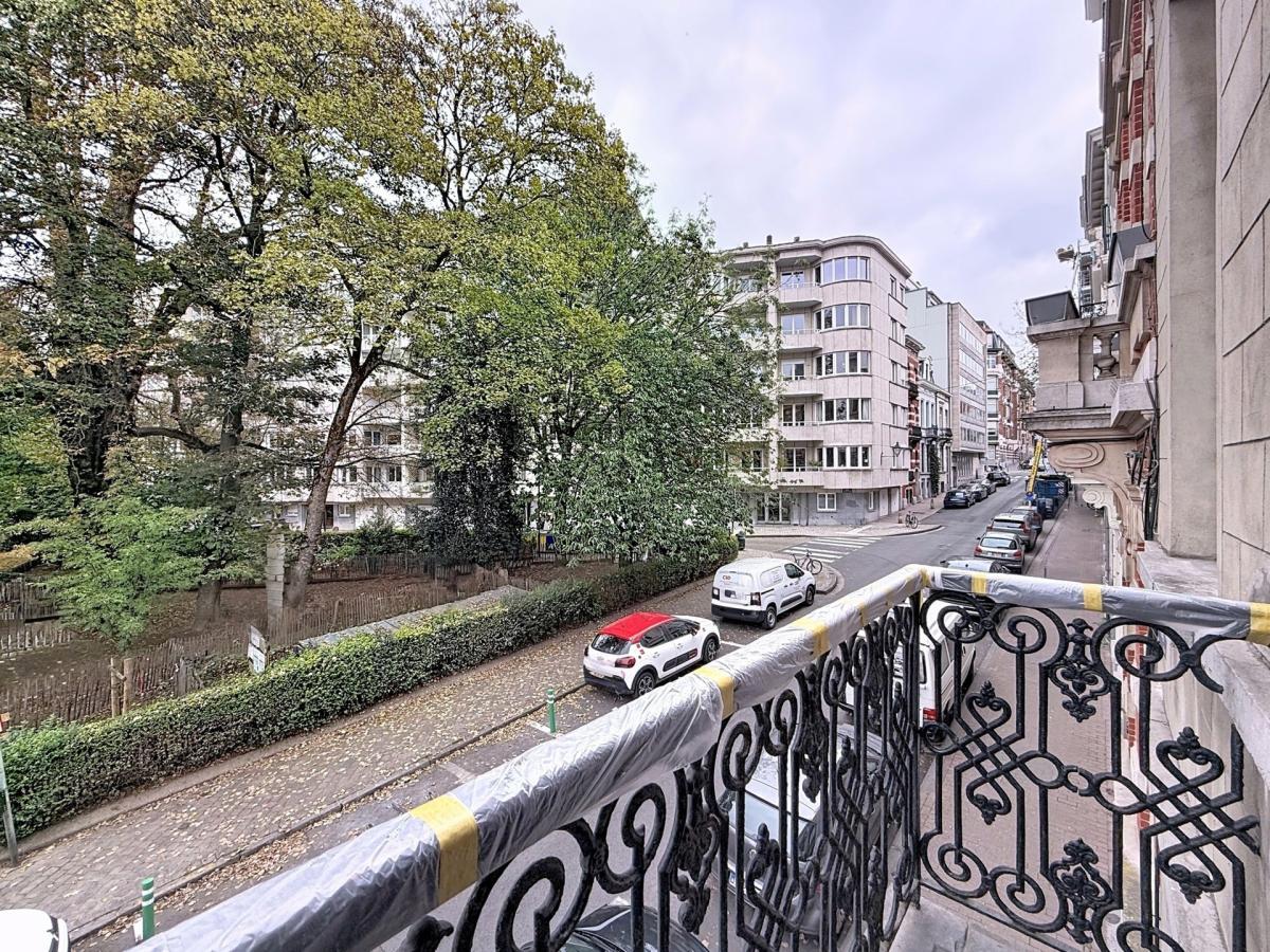 St-Gilles : Bel appartement 2 CH. en cours de rénovation