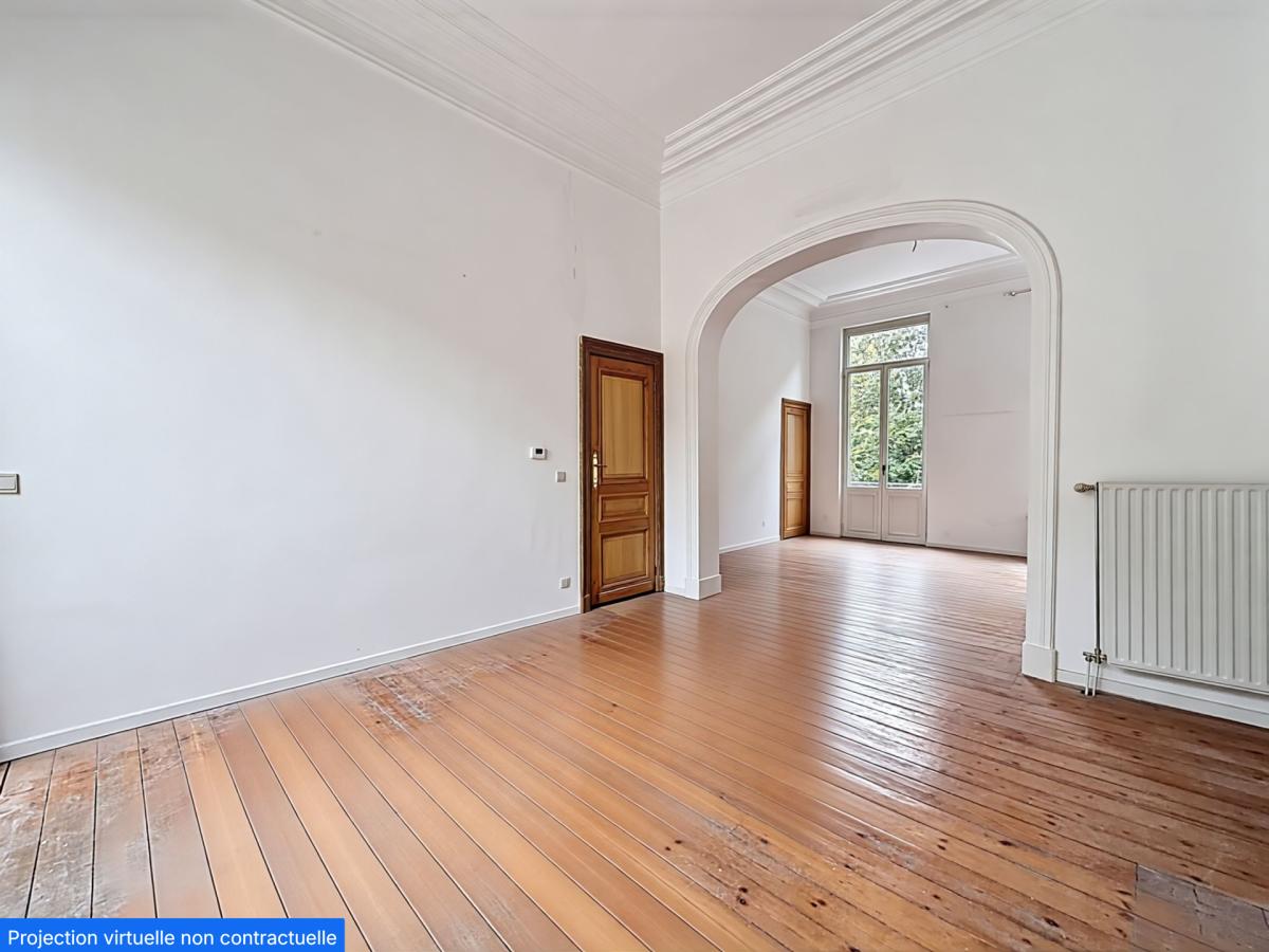 St-Gilles : Bel appartement 2 CH. en cours de rénovation