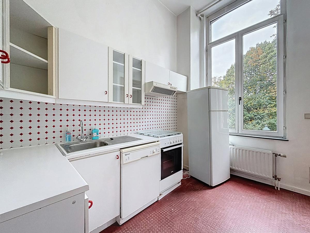 St-Gilles : Bel appartement 2 CH. en cours de rénovation