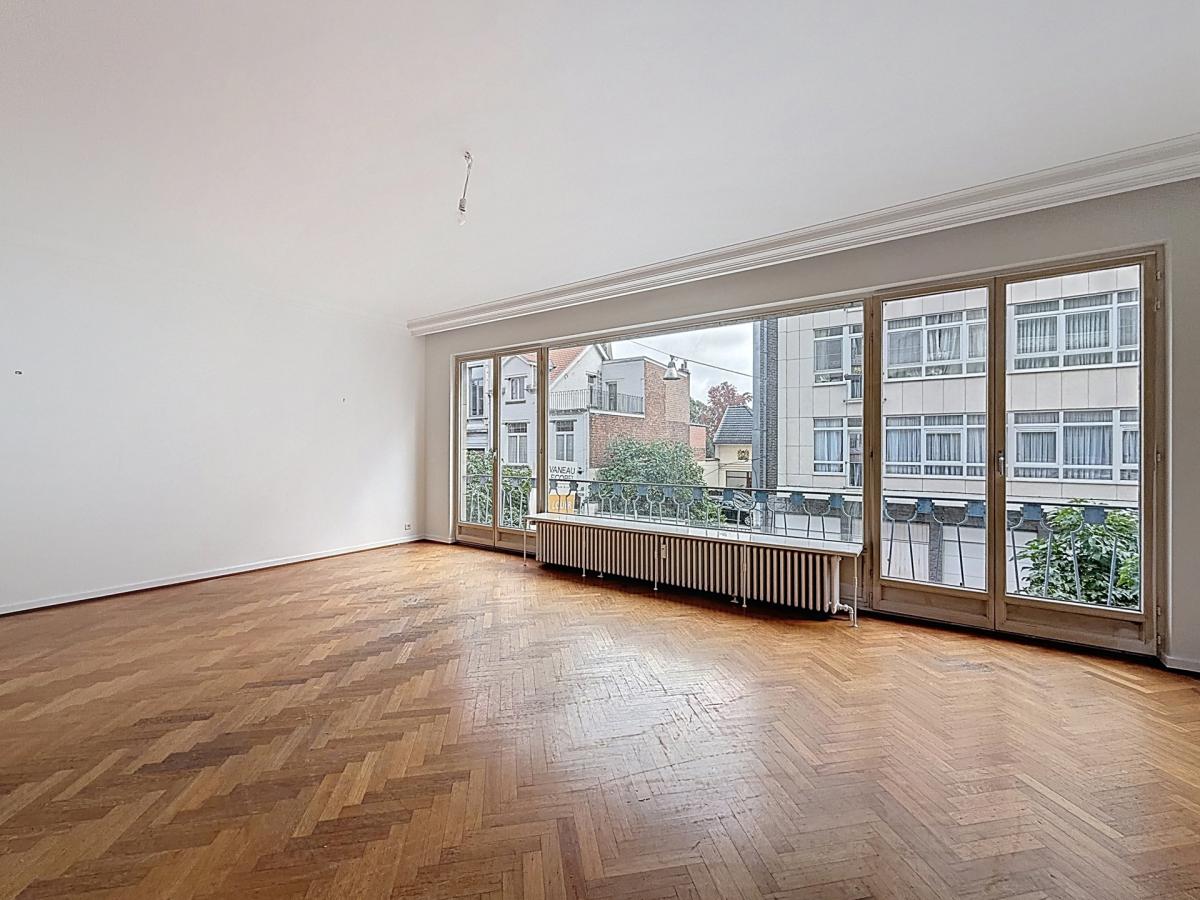 Churchill/Cavell : Superbe appartement 3 chambres + terrasse