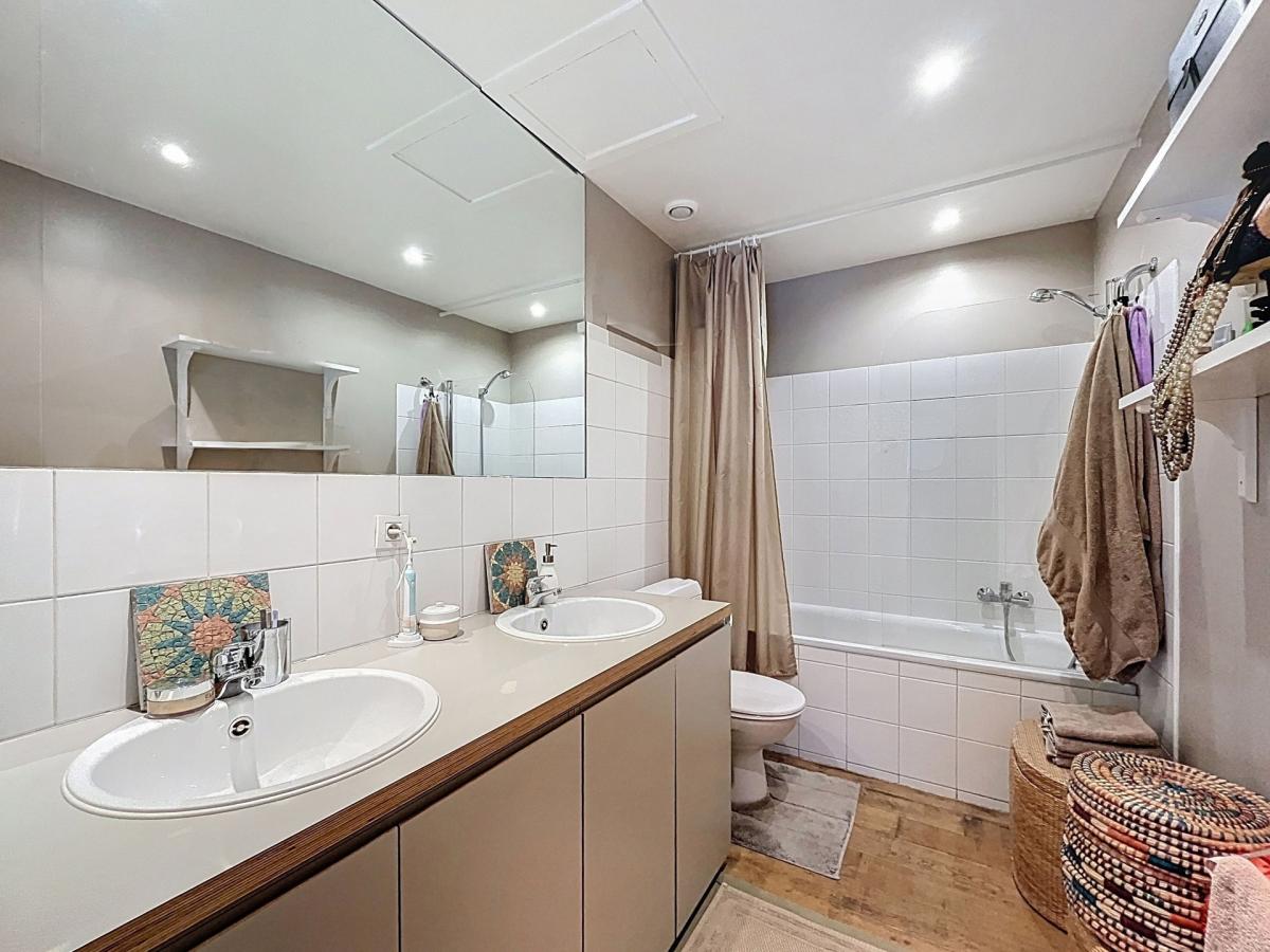 Châtelain : Magnifique loft 2 chambres 