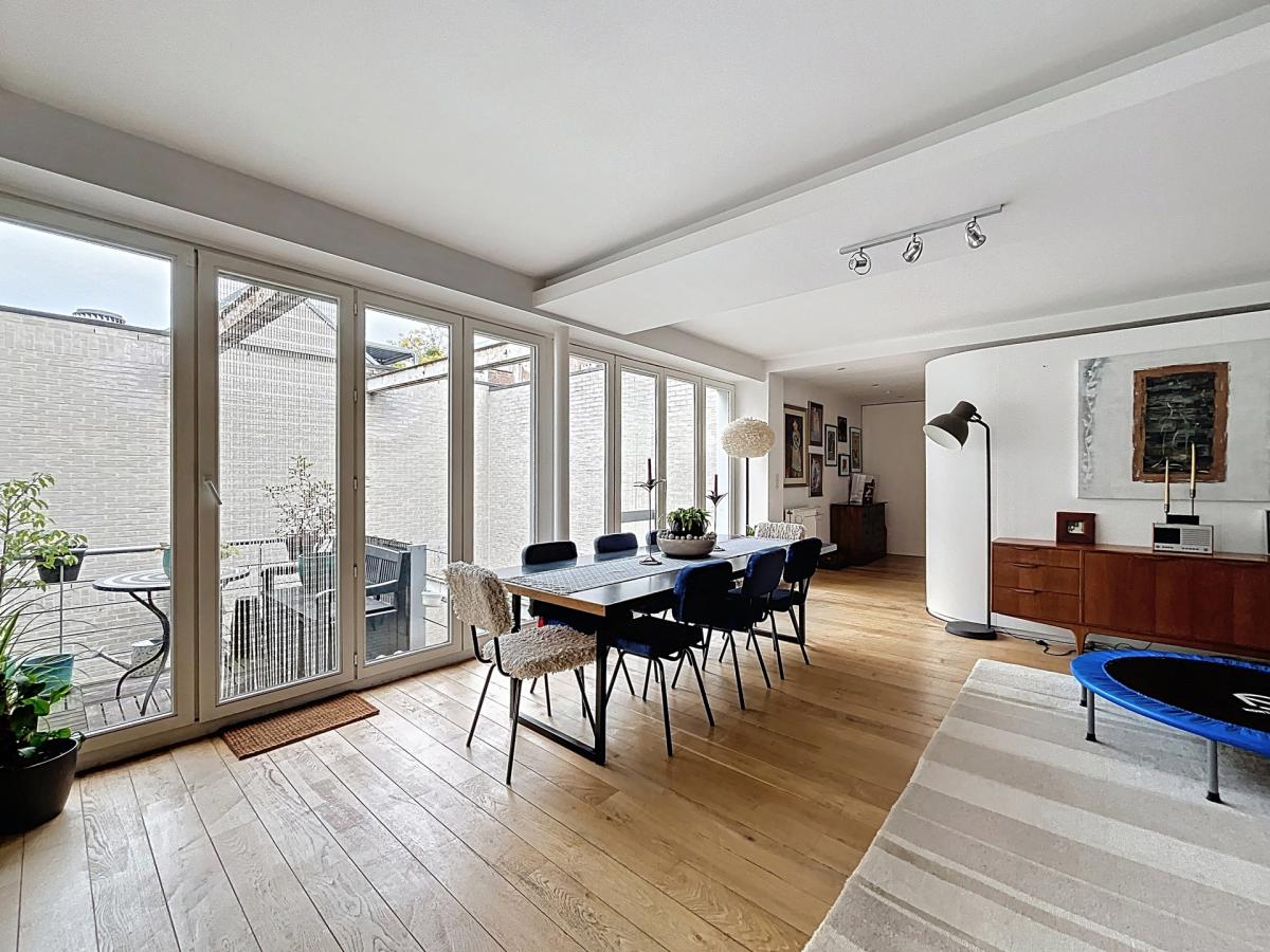 Châtelain : Magnifique loft 2 chambres 