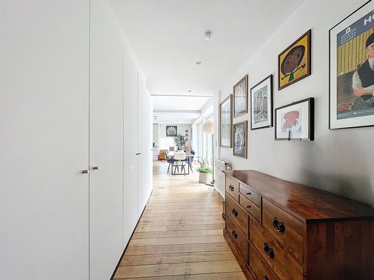 Châtelain : Magnifique loft 2 chambres 
