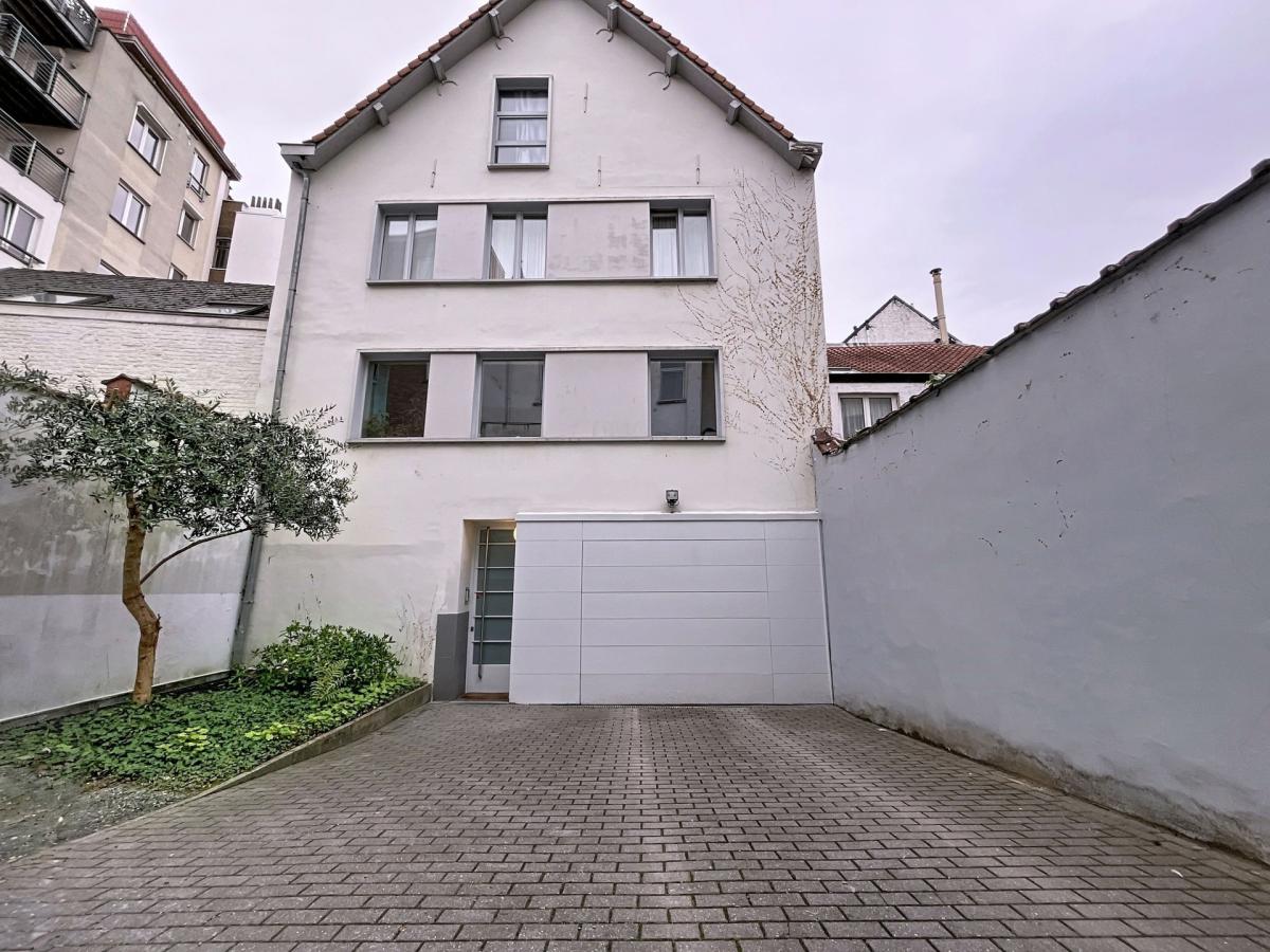 Châtelain : Magnifique loft 2 chambres 