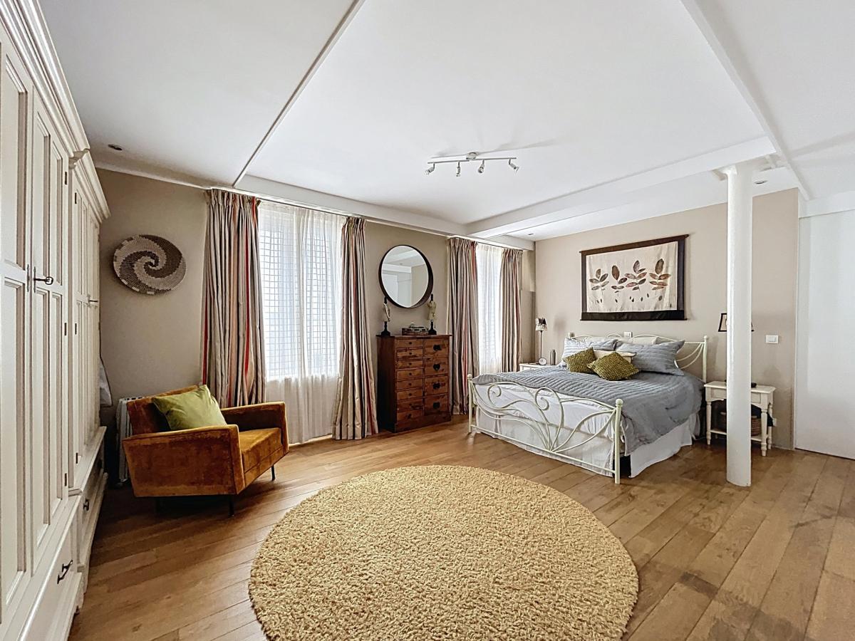 Châtelain : Magnifique loft 2 chambres 