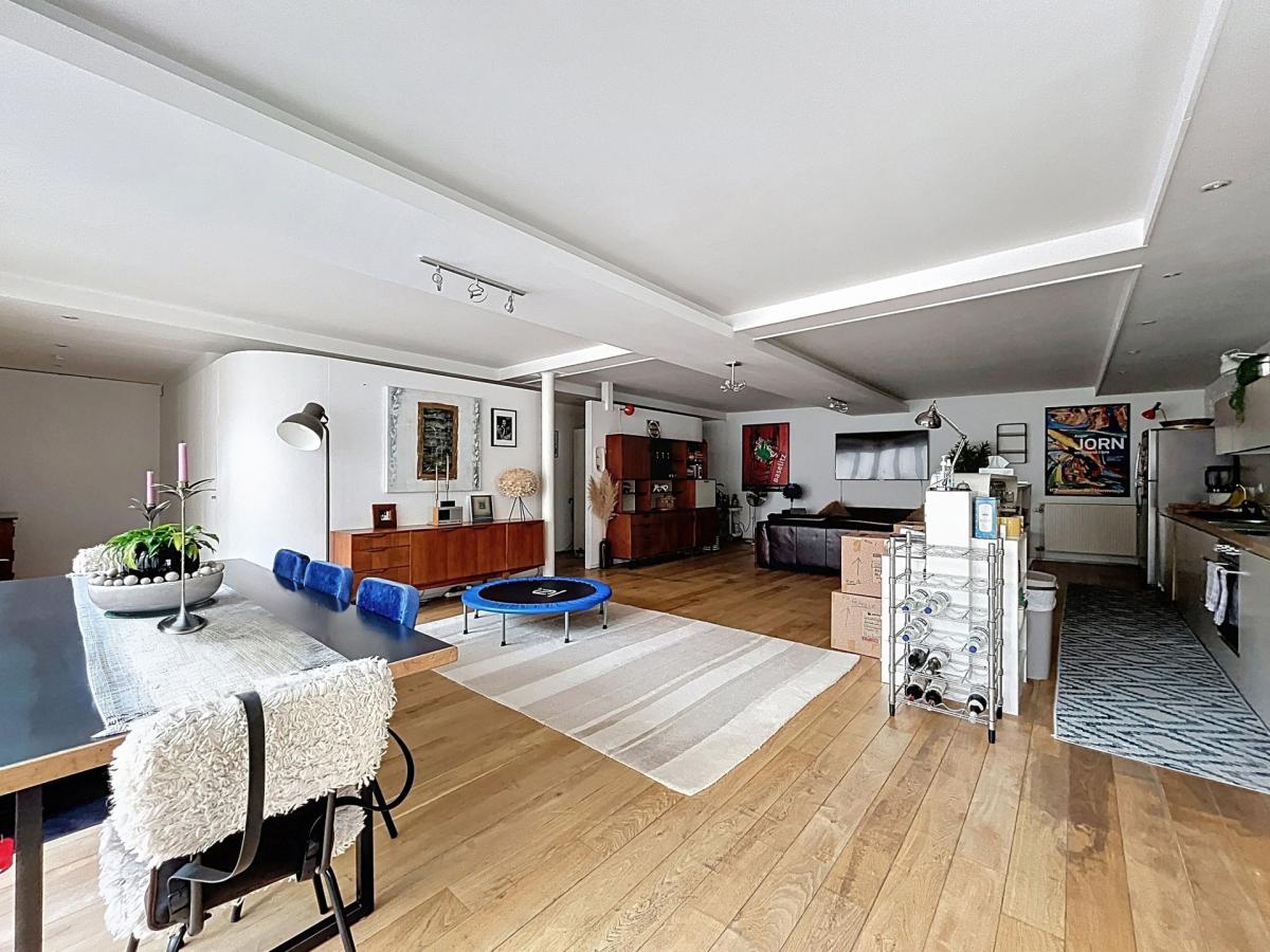 Châtelain : Magnifique loft 2 chambres 
