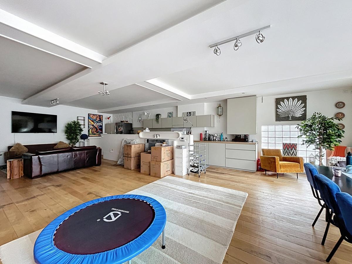 Châtelain : Magnifique loft 2 chambres 