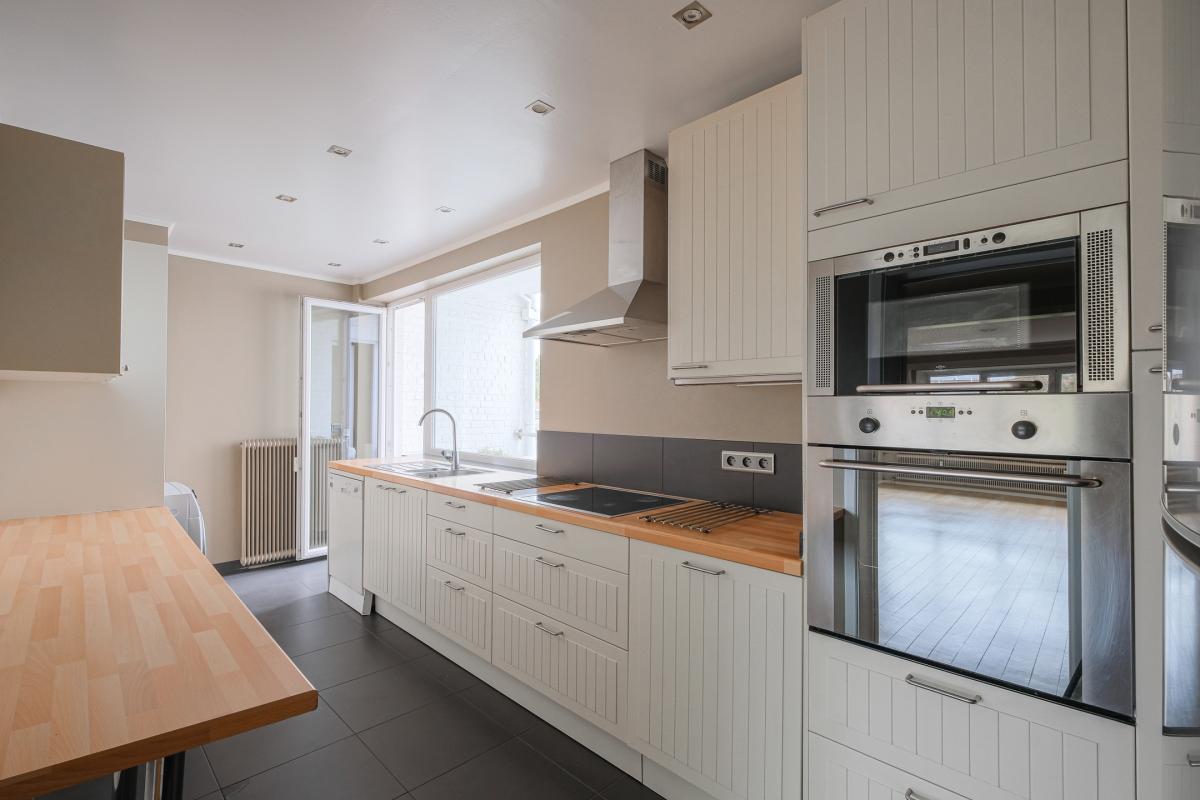 SOUS OFFRE !! Molière : Bel appartement 3 chambres + bureau et terrasse