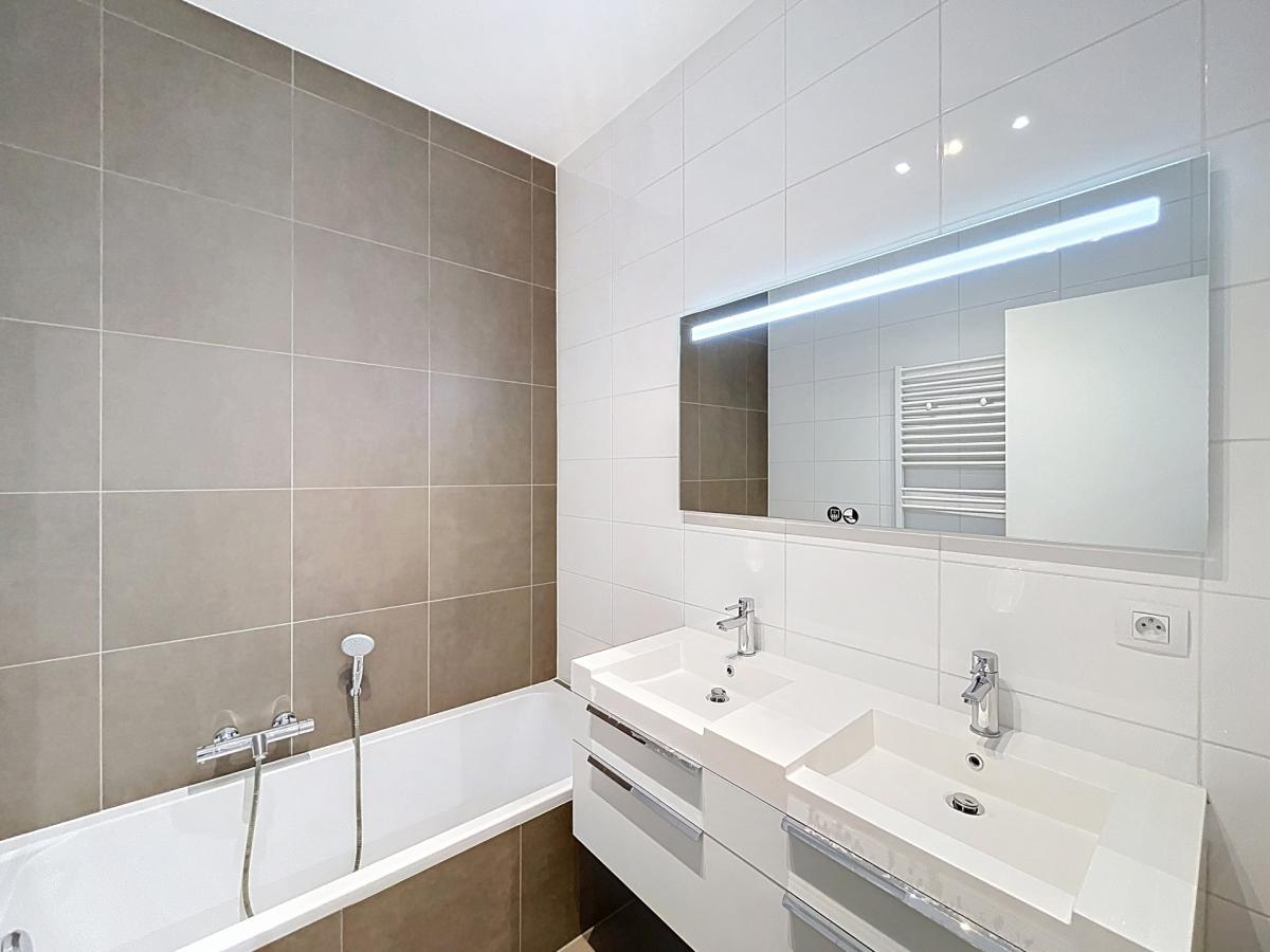 Marcel Thirry : Bel appartement 3 chambres + terrasse