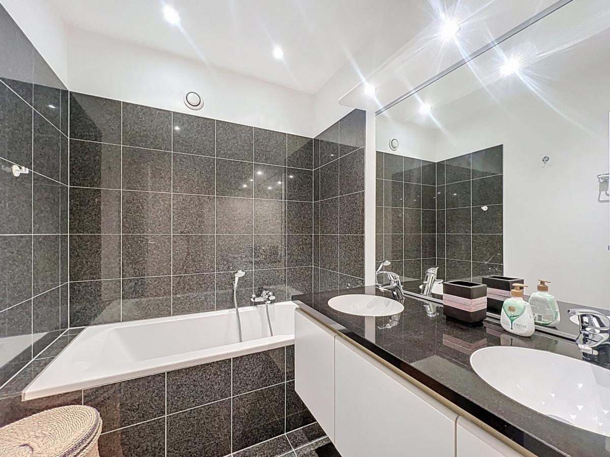 Quartier Européen : Bel appartement meublé + 2 terrasses