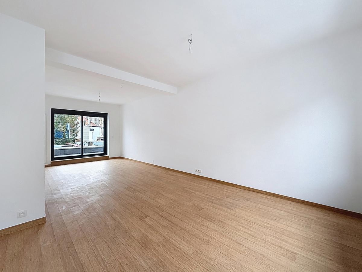 Vanderkindere : Beau duplex penthouse neuf + terrasse