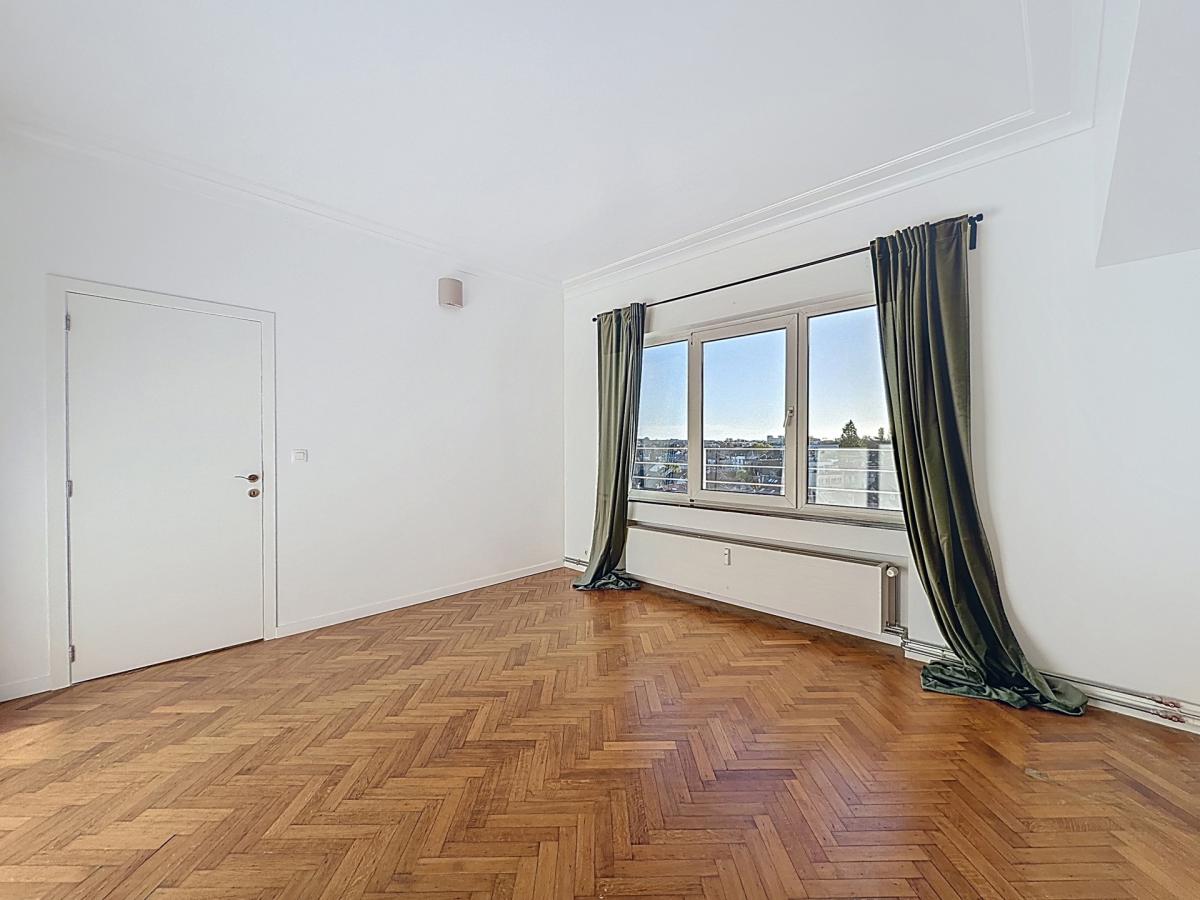 Général Jacques: Superbe penthouse 3ch + terrasses + parking