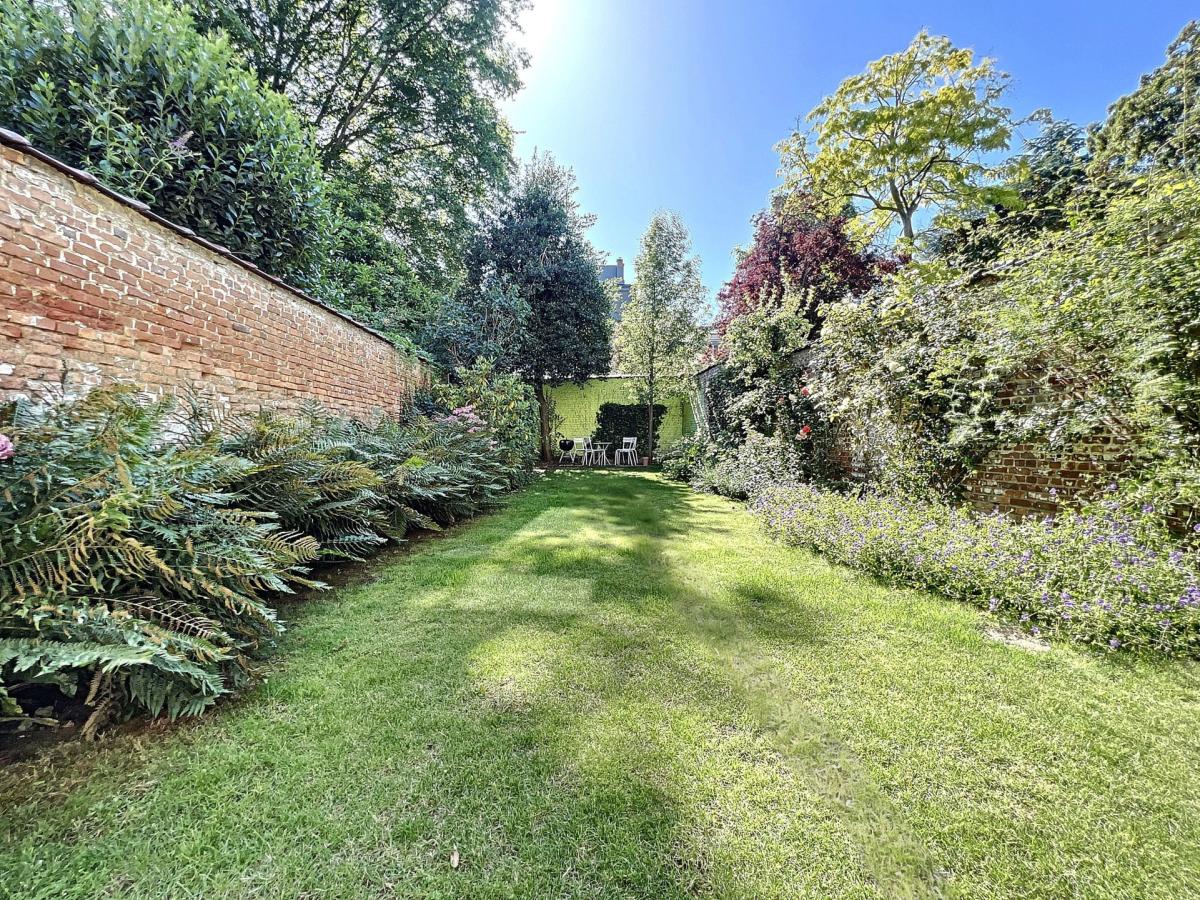 Place Brugmann : Somptueuse maison de Maître rénovée en 2022