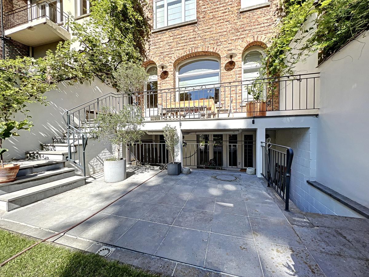 Place Brugmann : Somptueuse maison de Maître rénovée en 2022