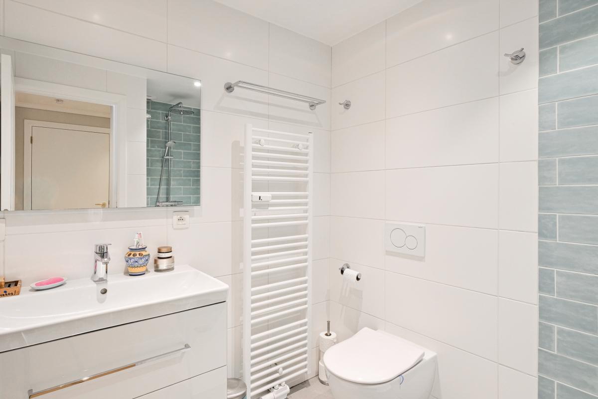 Abbaye : rdc duplex 3 chambres + cour et terrasse