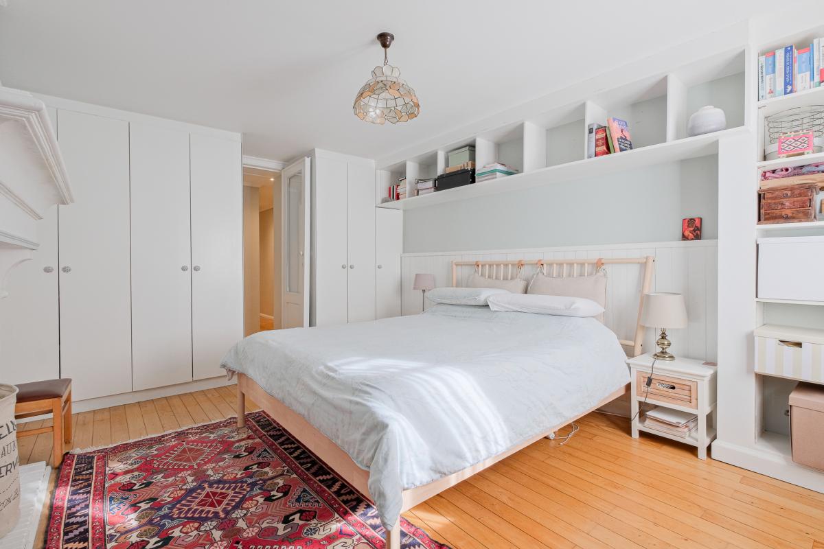 Abbaye : rdc duplex 3 chambres + cour et terrasse