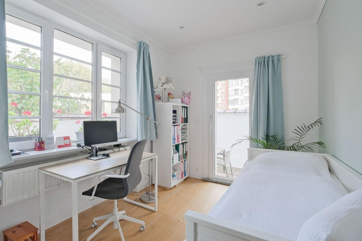 Abbaye : rdc duplex 3 chambres + cour et terrasse