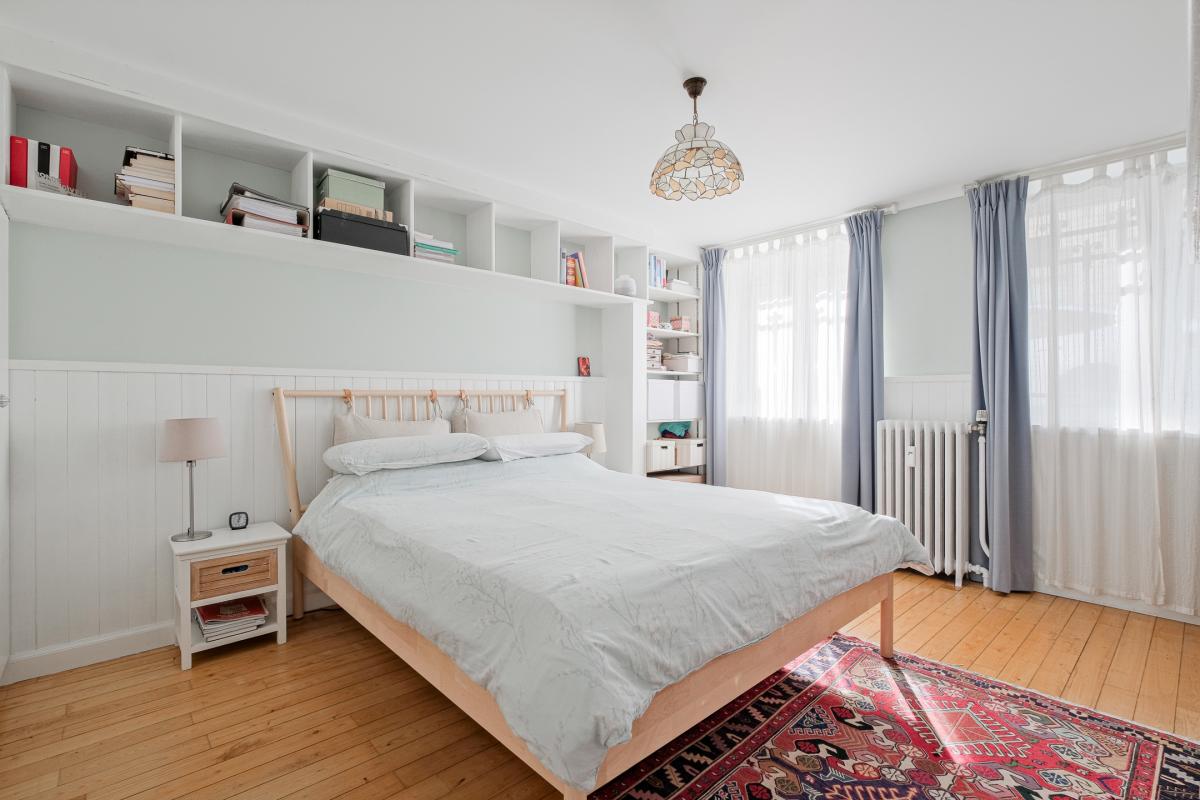 Abbaye : rdc duplex 3 chambres + cour et terrasse