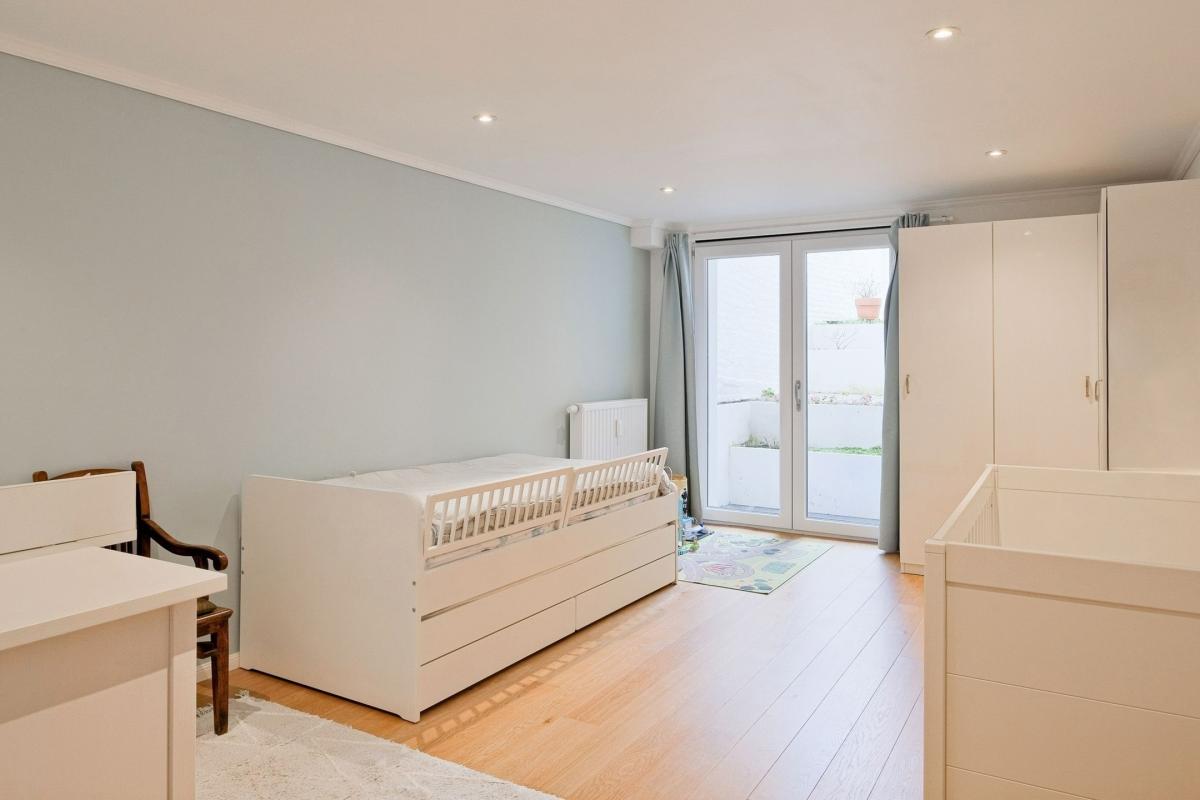 Abbaye : rdc duplex 3 chambres + cour et terrasse