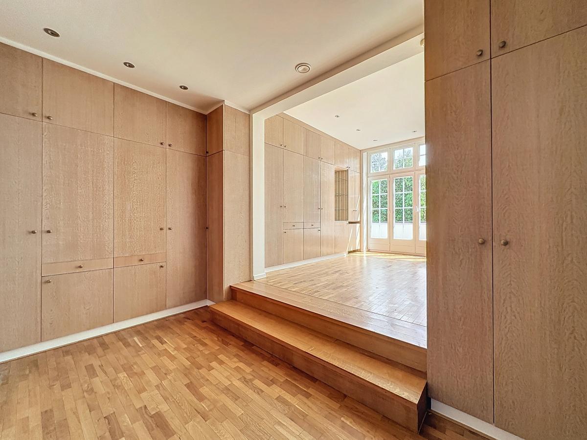 Saturne : Sublime villa avec vaste jardin + garage