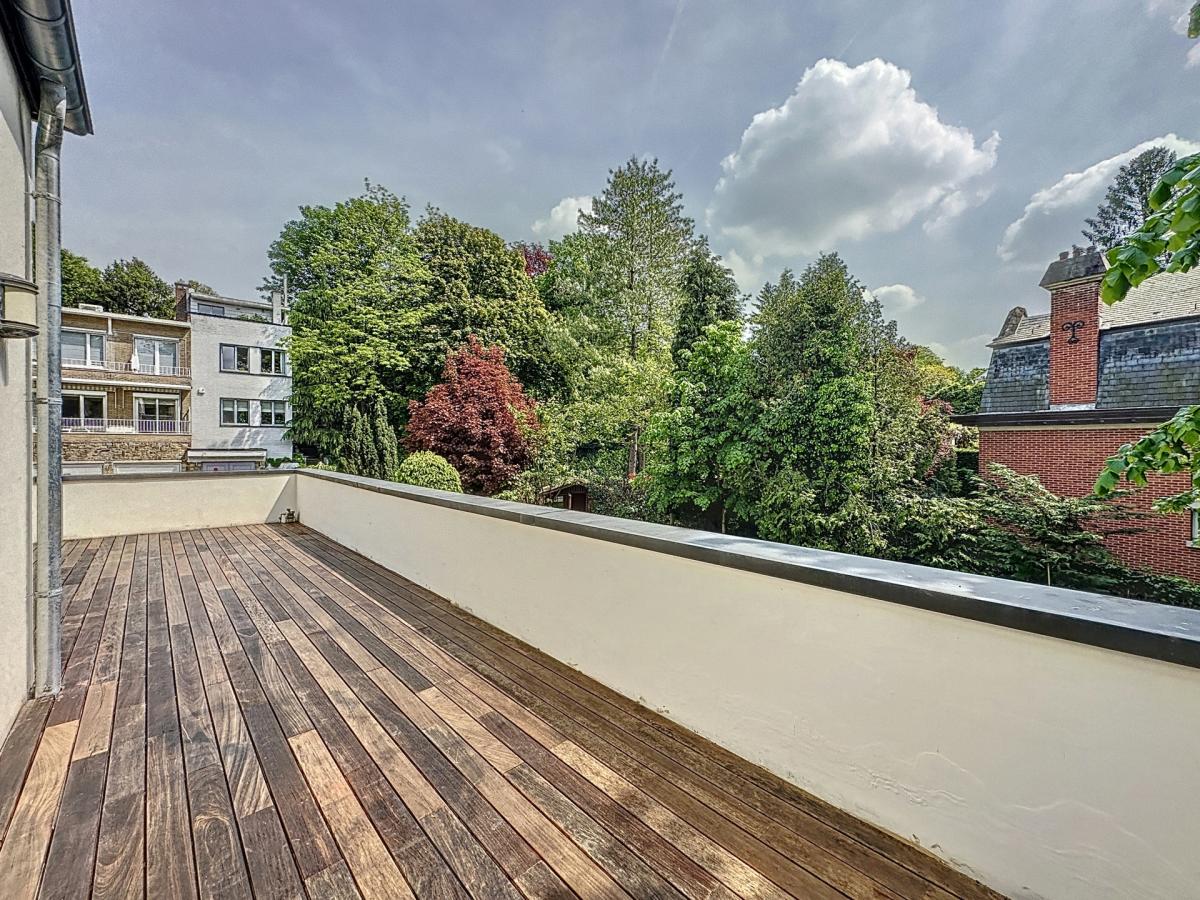 Saturne : Sublime villa avec vaste jardin + garage