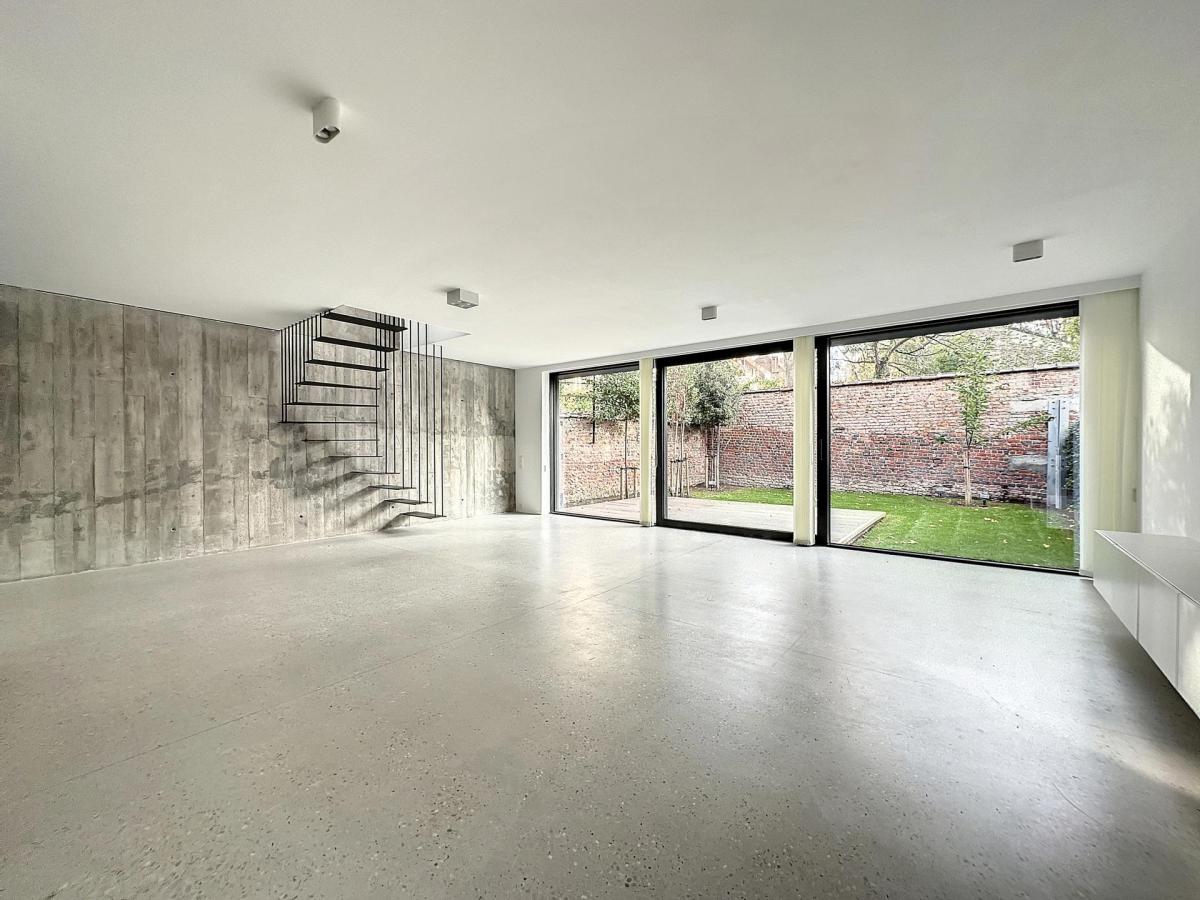 Vleurgat : Jolie maison arrière neuve avec jardin