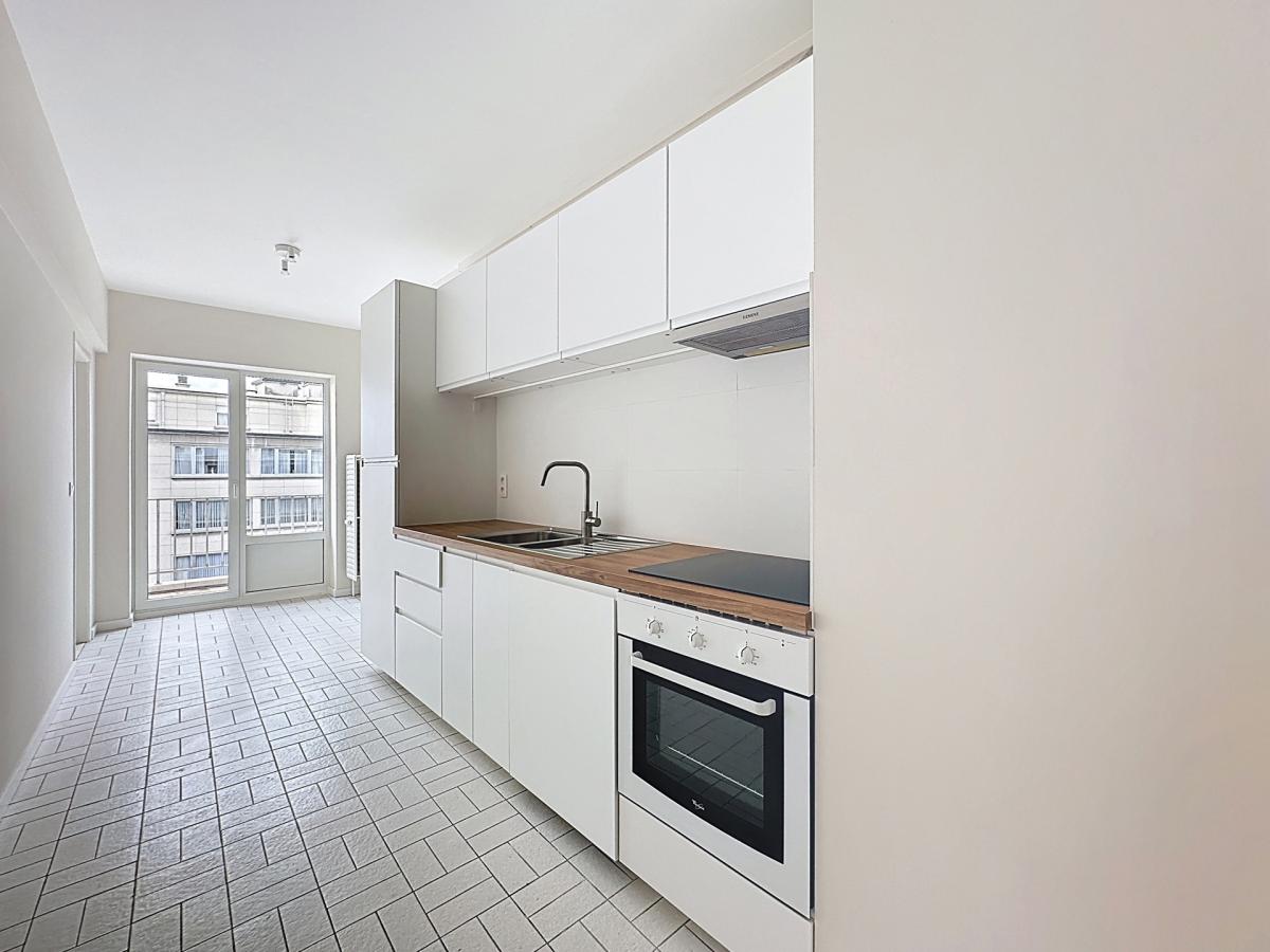 Haut de Forest : Bel appartement rénové + terrasses