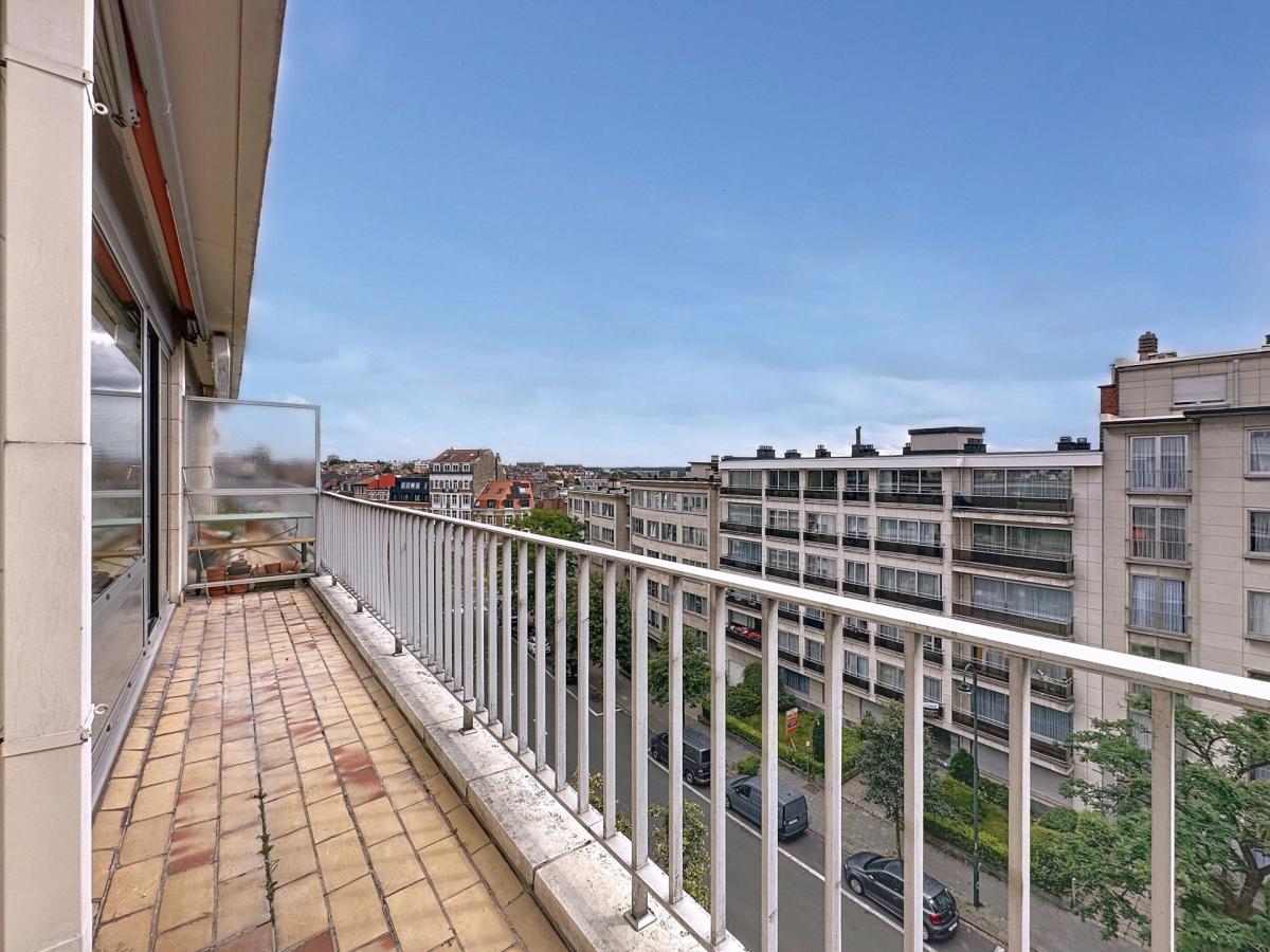 Haut de Forest : Bel appartement rénové + terrasses