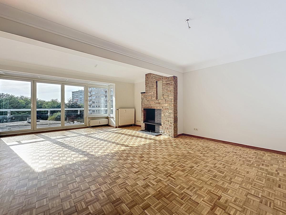 Forest Domaine : Bel appartement rénové de 3 chambres