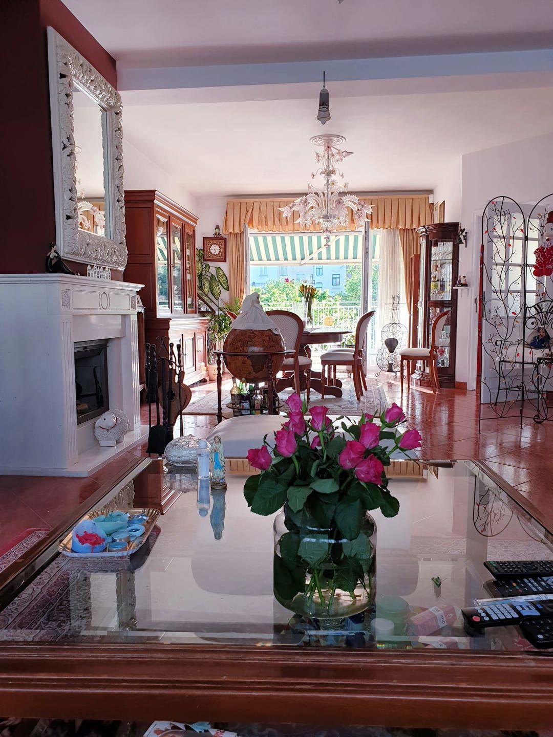 Splendide maison: jardin sud, double garage, prof. libérale