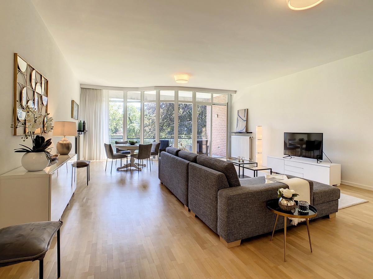 Louise/Châtelain : Bel appartement meublé + terrasse