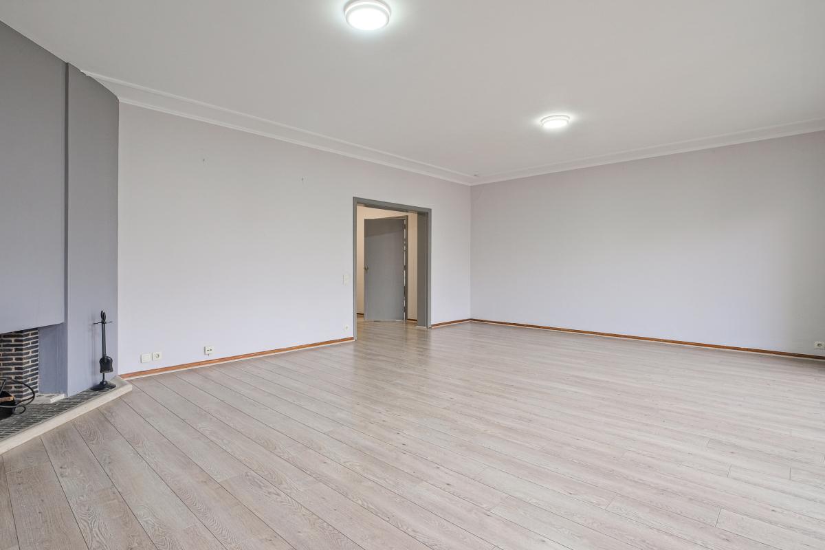 Churchill/ Bois de la Cambre : appartement 2 ch +terrasses 