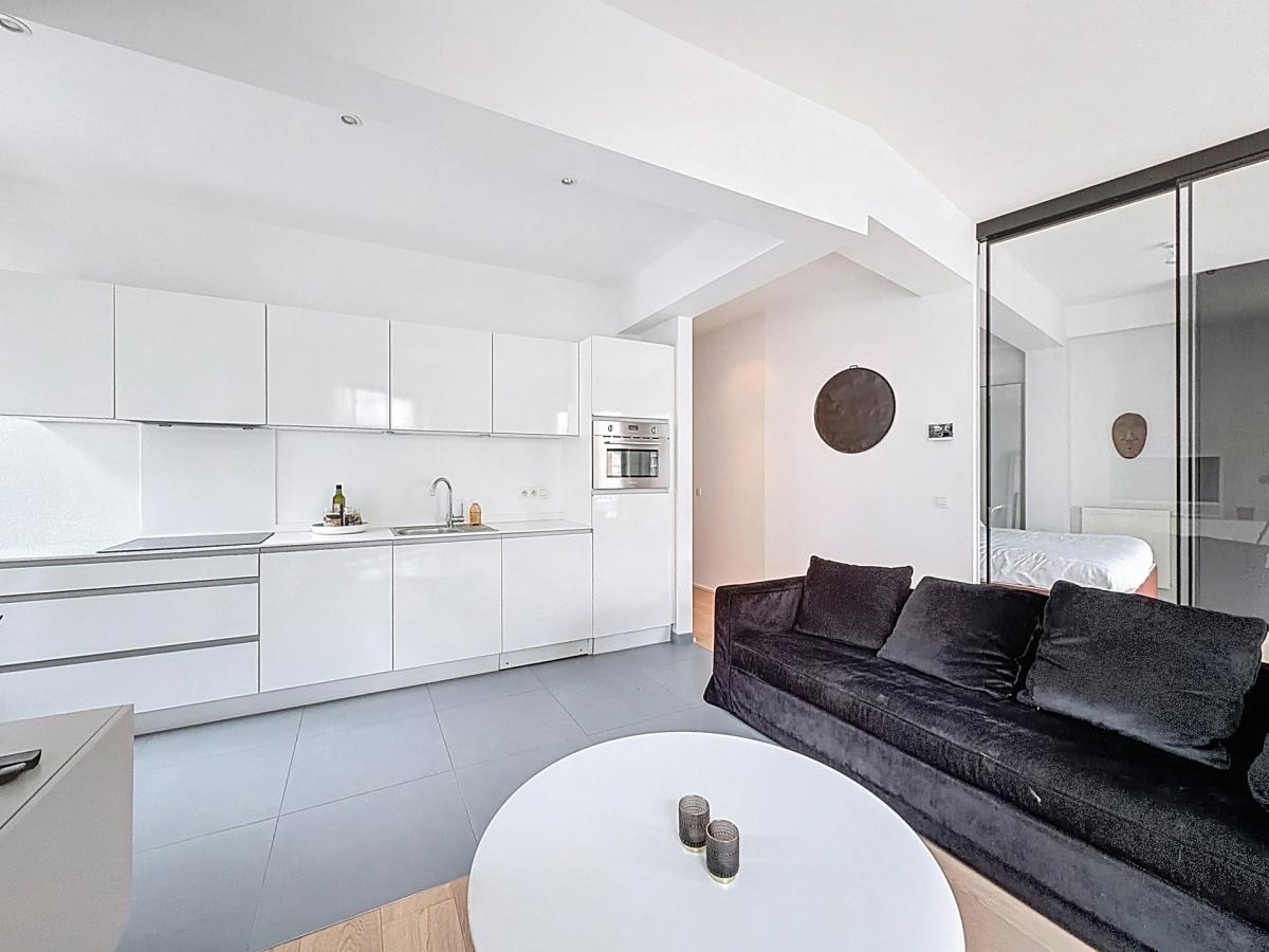 Sablon : Bel appartement 1 chambre remis à neuf et meublé