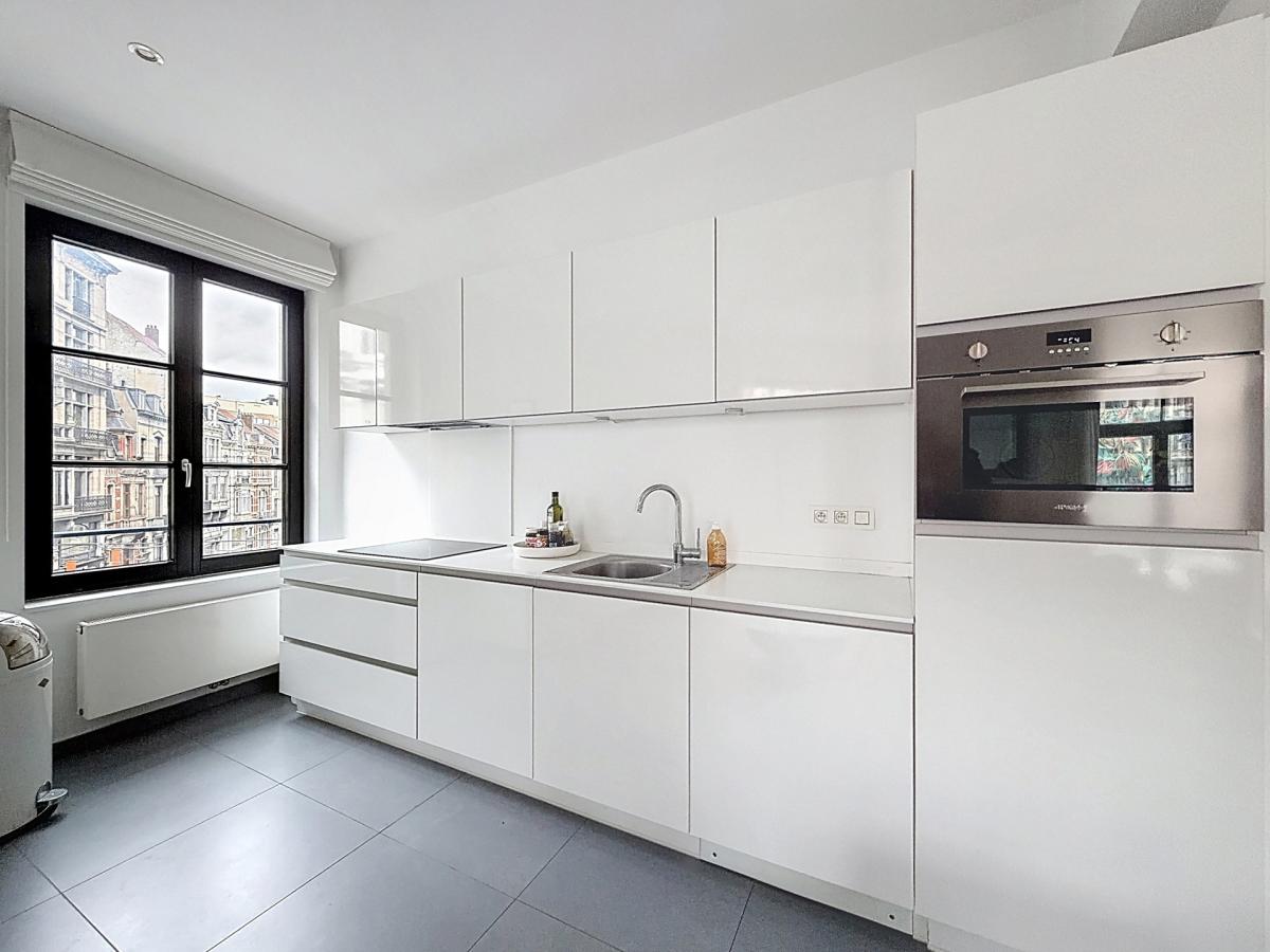 Sablon : Bel appartement 1 chambre remis à neuf et meublé