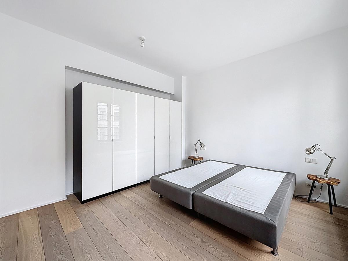 Sablon : Bel appartement 1 chambre remis à neuf et meublé