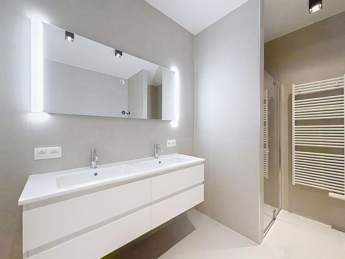 Metropolitan /Abbaye de la Cambre : Sublime appartement neuf