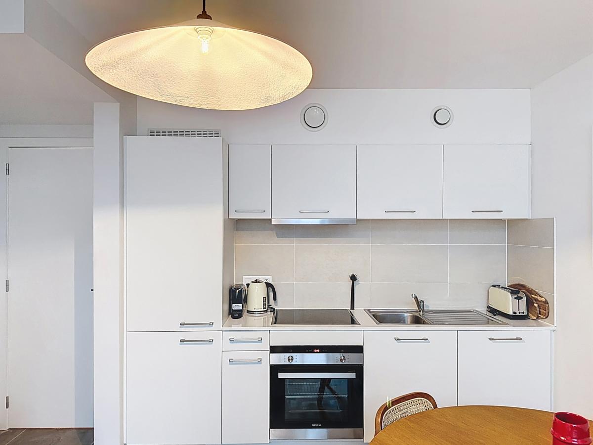 Charleroi / King Charles : Beau duplex meublé avec terrasse