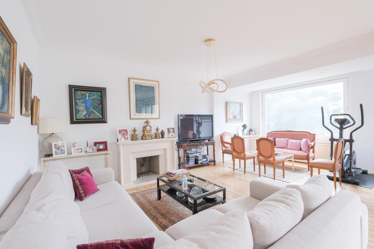 Cavell/ Churchill : Bel appartement 3 chambres + terrasse 