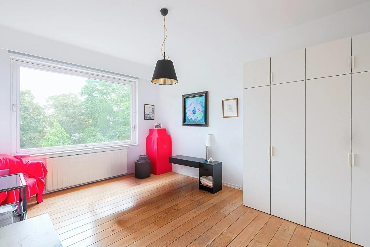 Cavell/ Churchill : Bel appartement 3 chambres + terrasse 