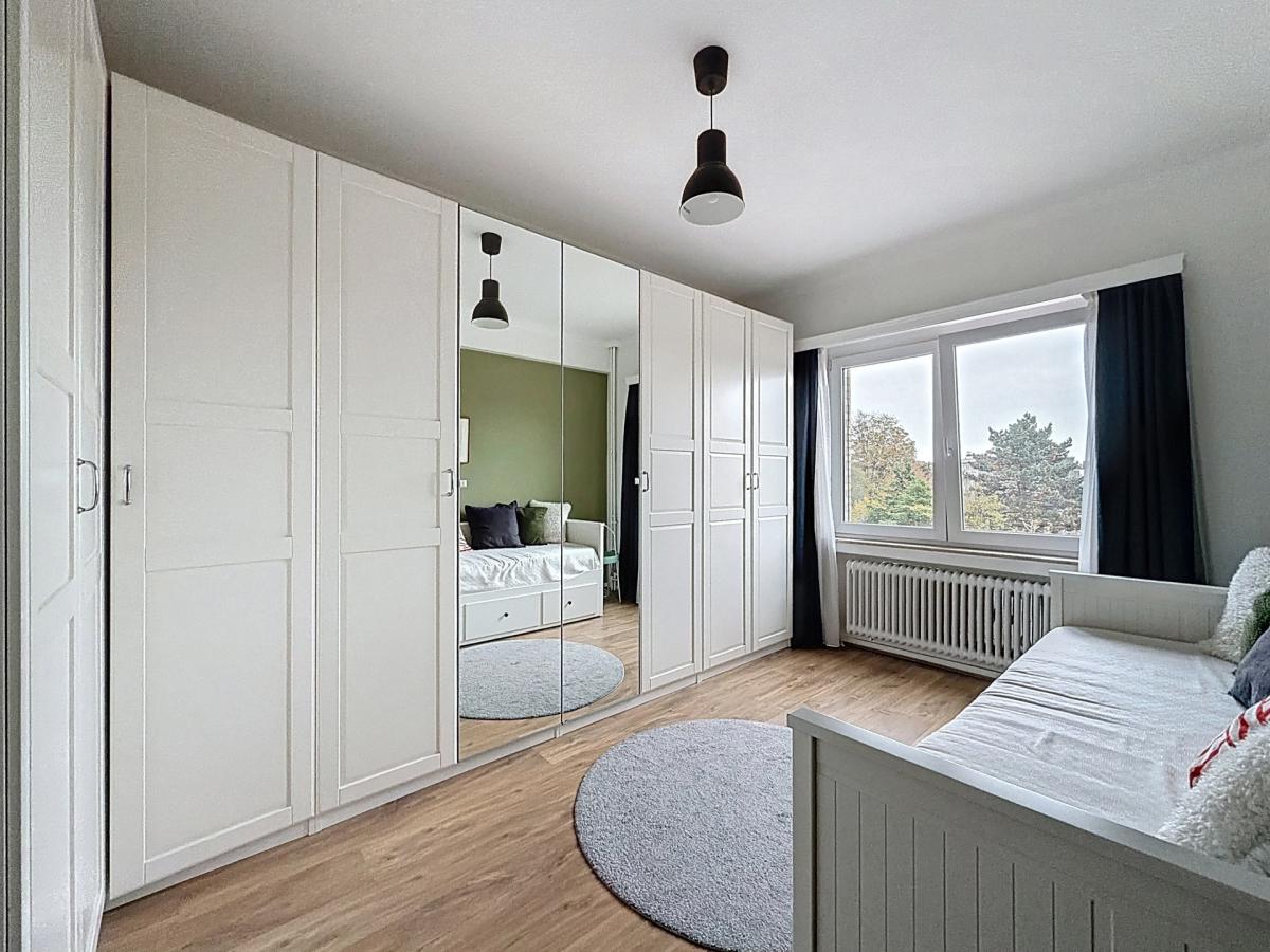 Forest Domaine : Bel appartement meublé de 3 chambres