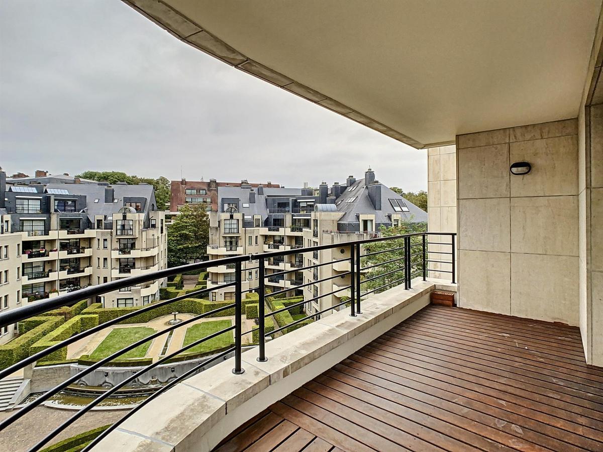 Parc Brugmann : Bel appartement 3 chambres + terrasse 
