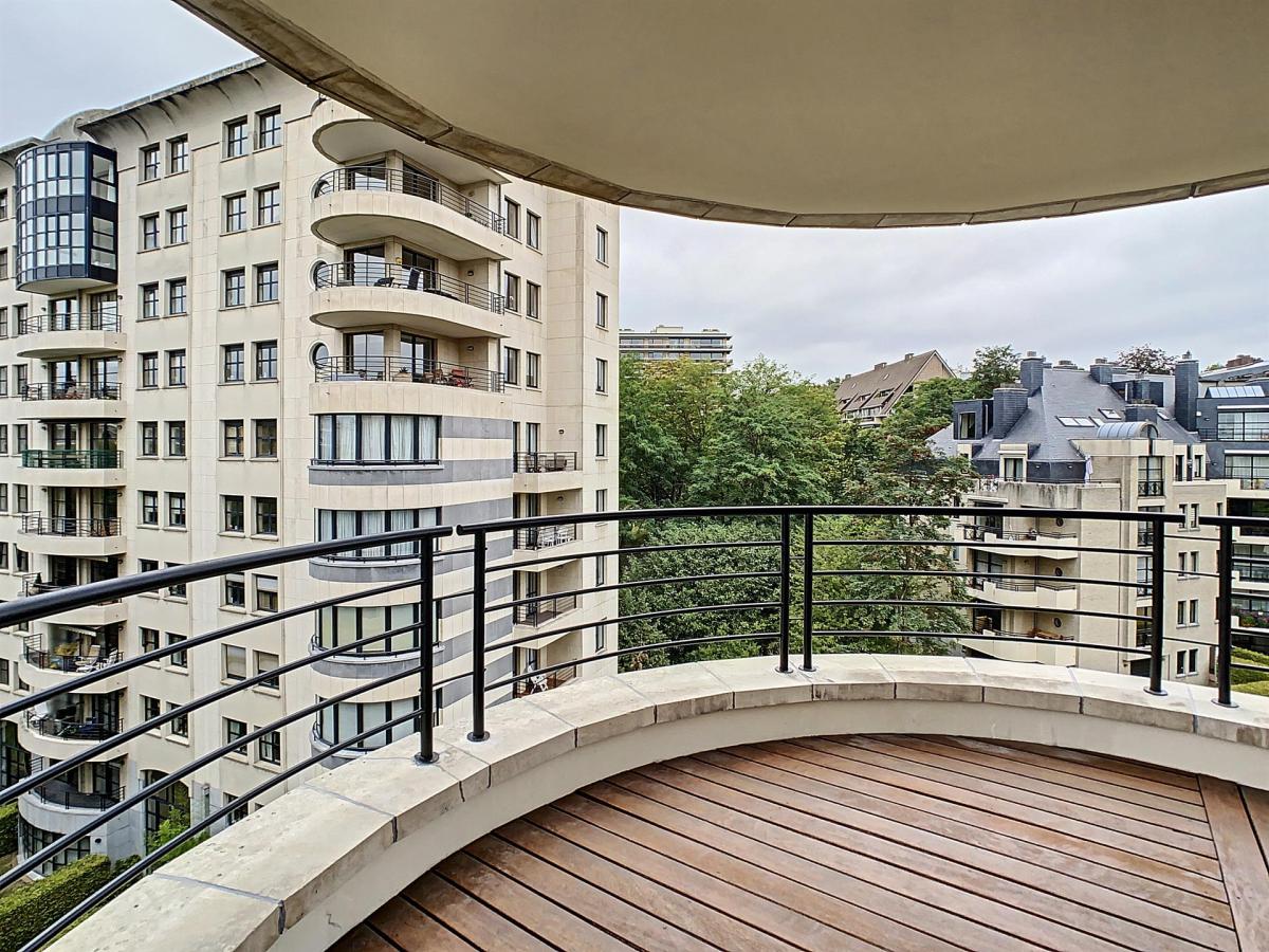 Parc Brugmann : Bel appartement 3 chambres + terrasse 