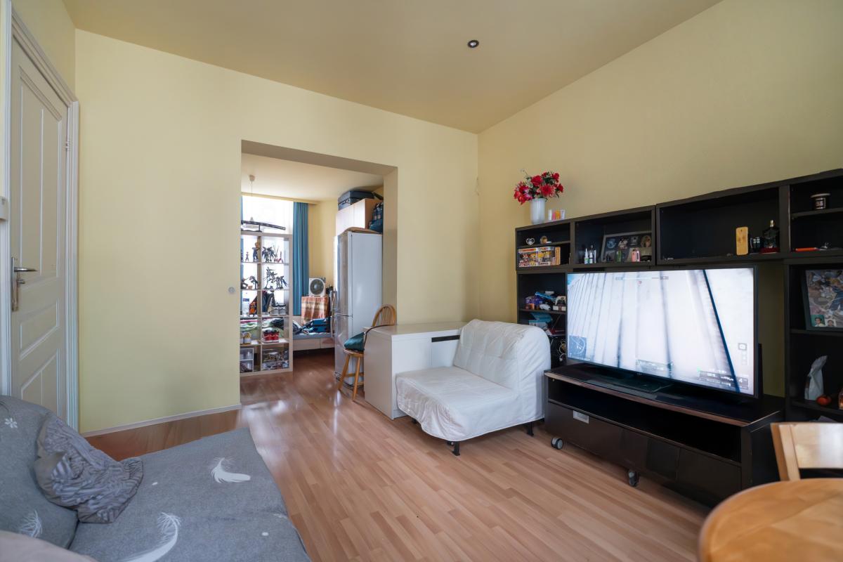 Quartier Européen – Immeuble à appartements (4 unités)