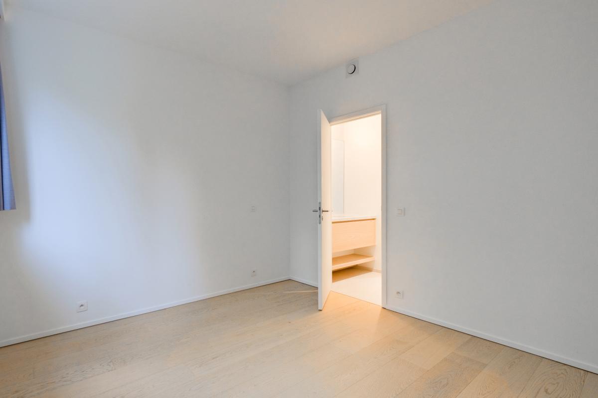 Hamoir: Superbe appartement 2 chambres, terrasse et parkings