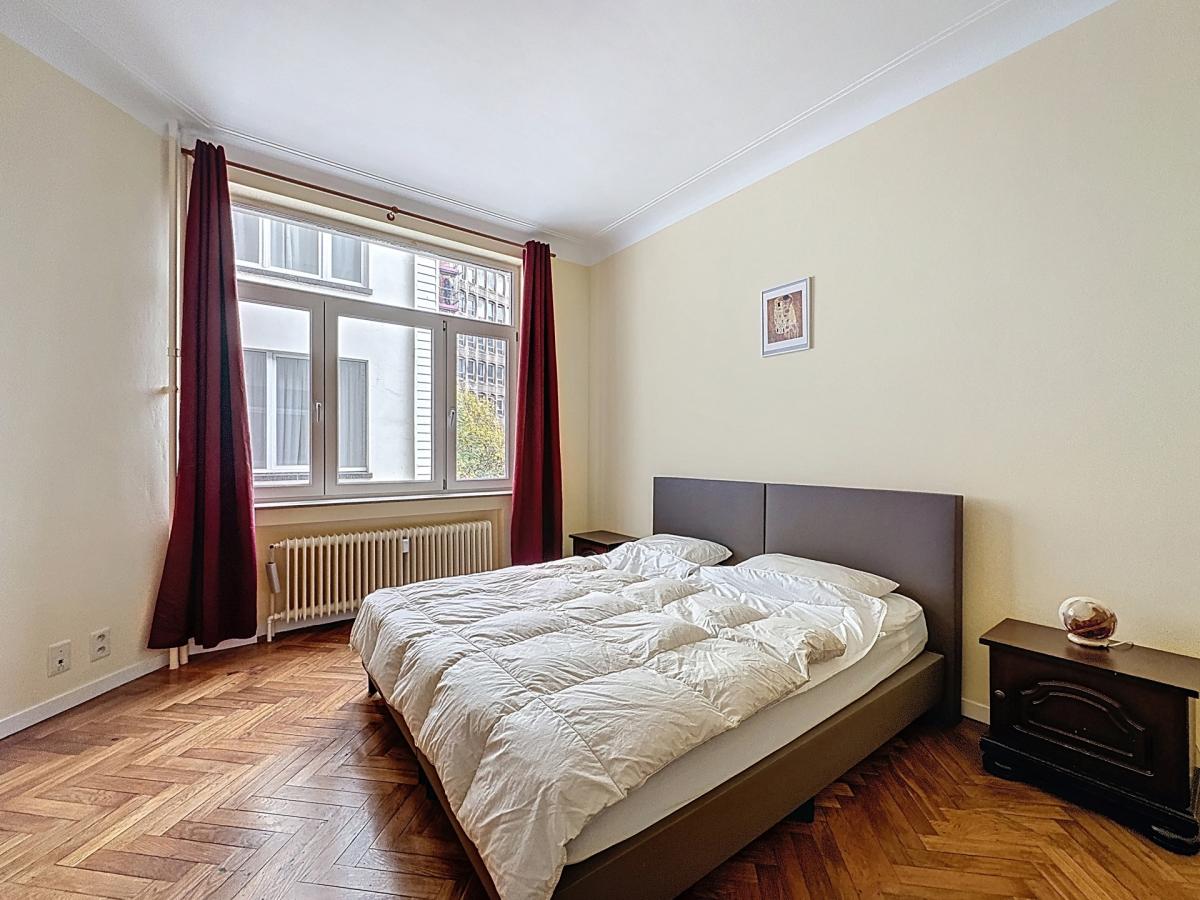 Quartier Européen : Bel appartement 2ch meublé + balcon