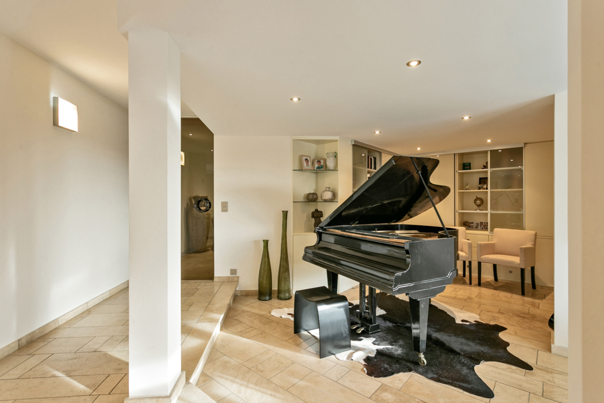 Villa d'exception avec piscine et terrain de tennis 