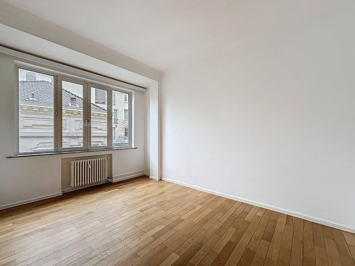 Louise / Châtelain - Appartement 2 chambres de ± 112 m²