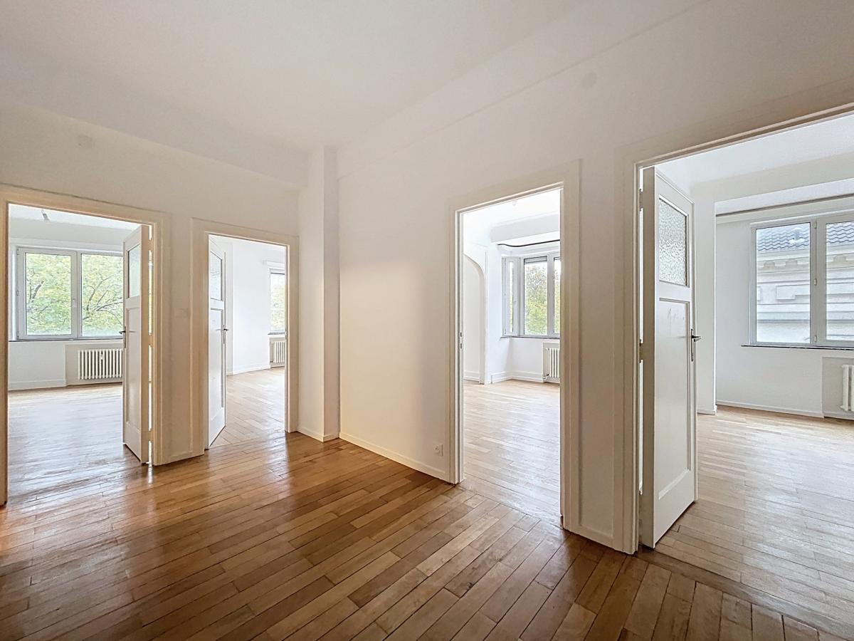 Louise / Châtelain - Appartement 2 chambres de ± 112 m²