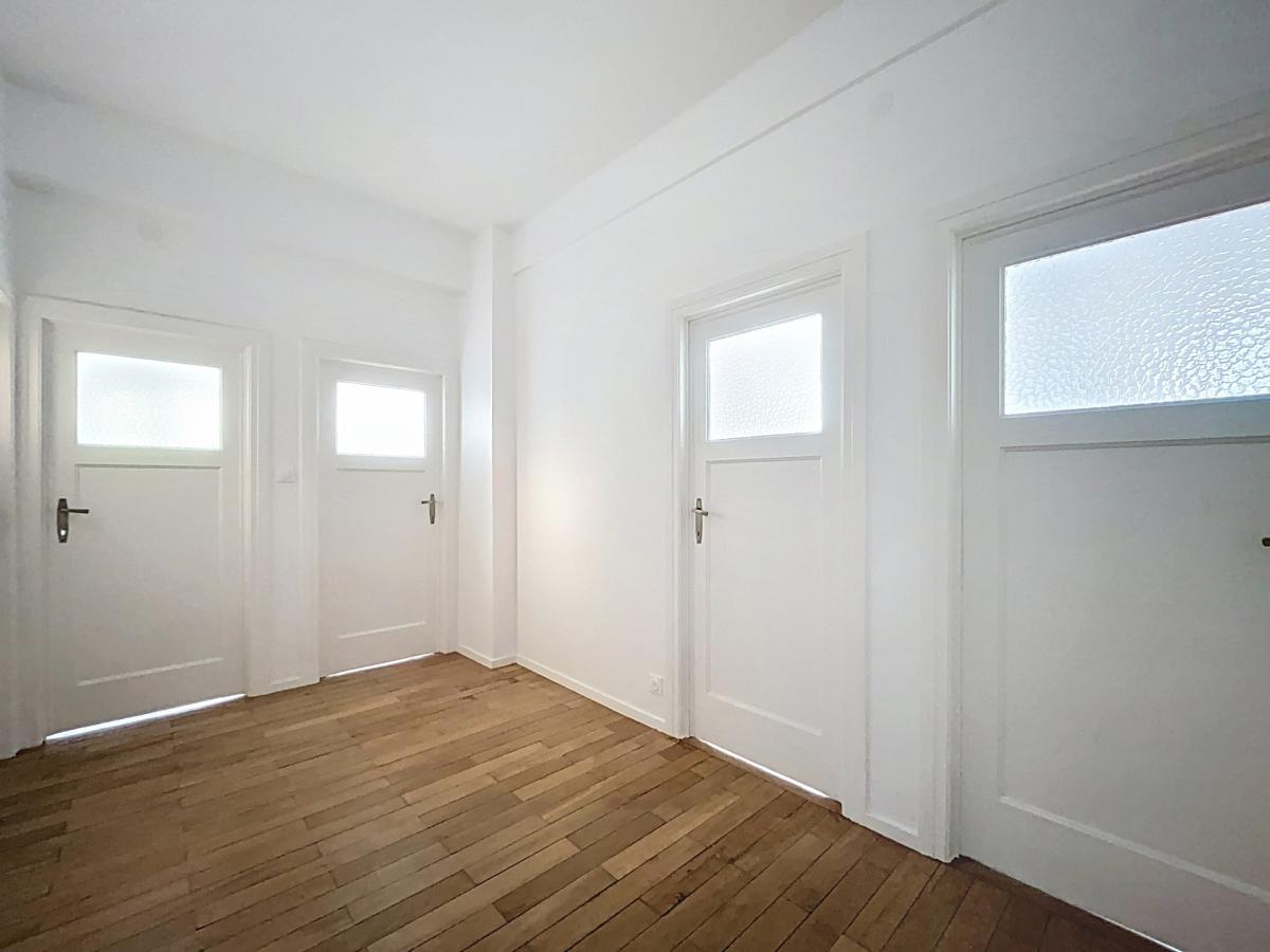 Louise / Châtelain - Appartement 2 chambres de ± 112 m²